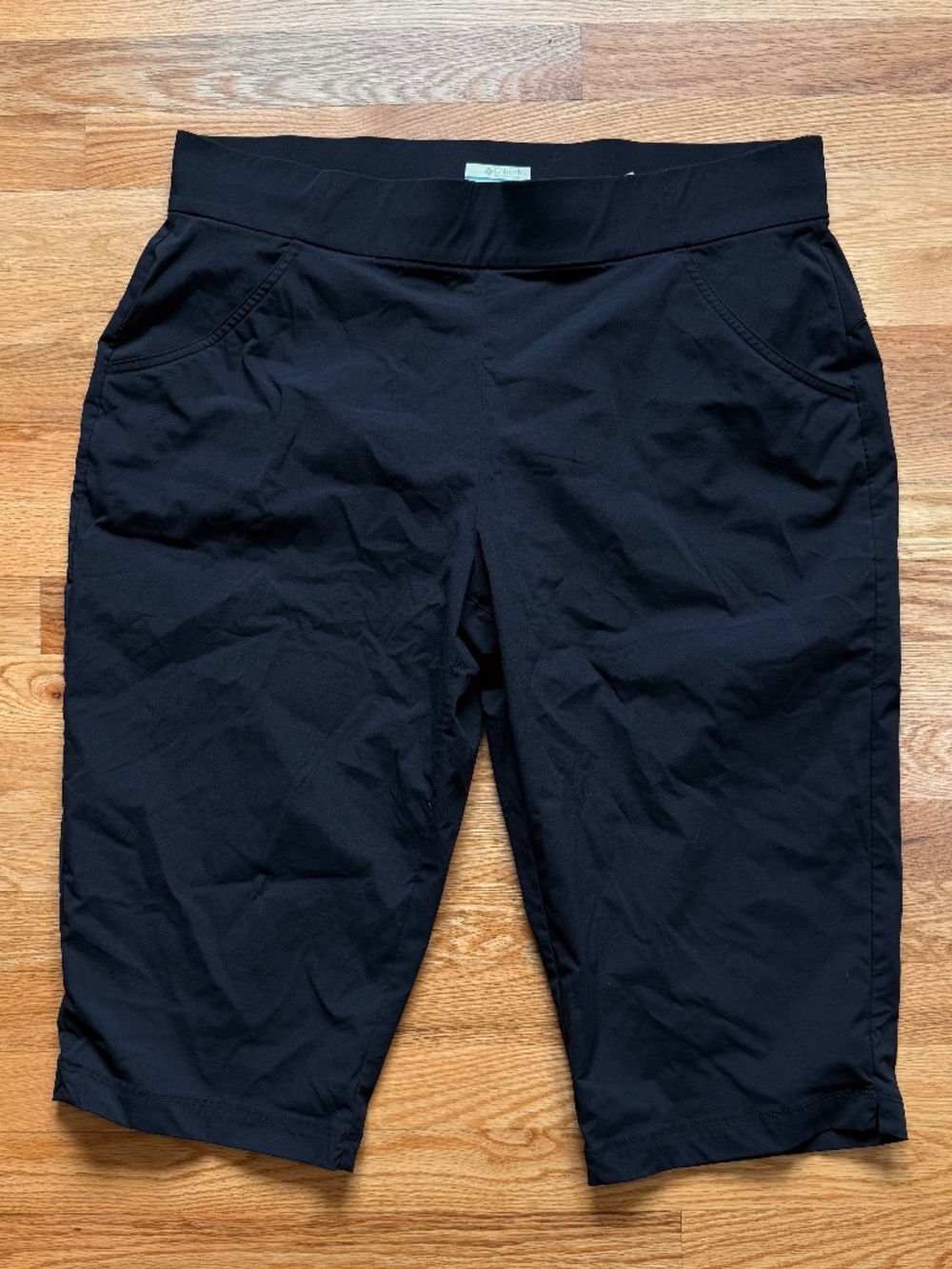 Columbia | Casual Capri Pull-On Pants | Black | 1X - Picture 1 of 6